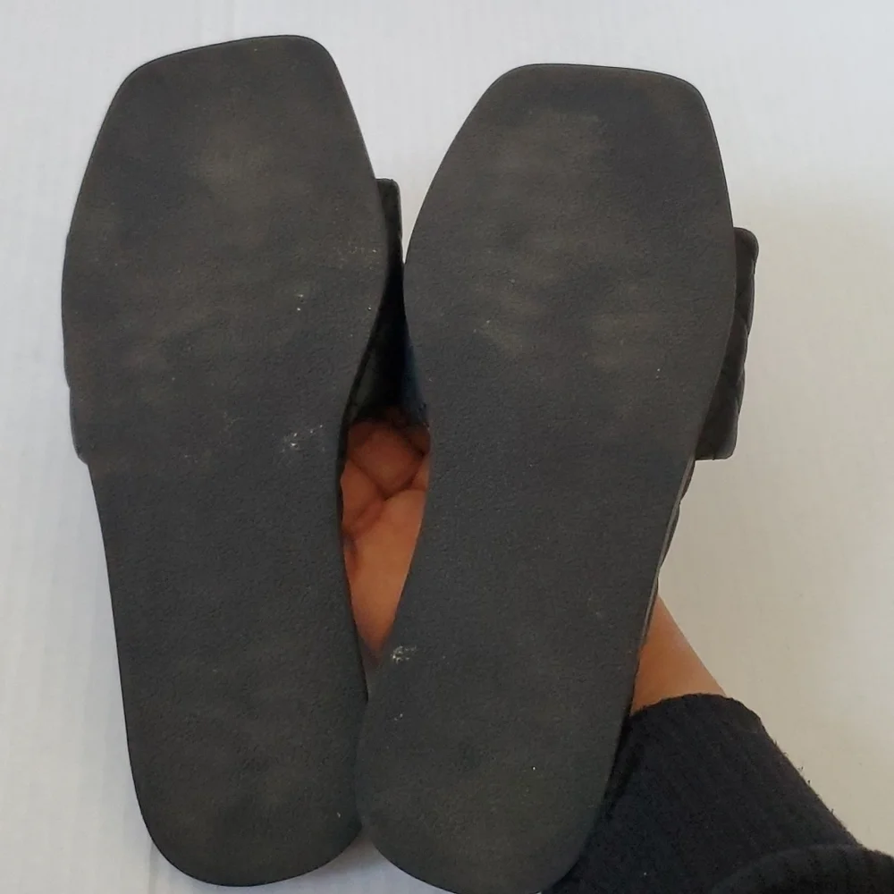 STEVEN by Steve Madden Yuki Sandal Size 6